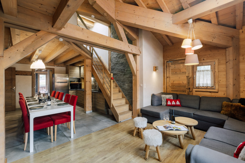 Suite-de-l-Alpe-Mont-Blanc-salon-salle-a-manger-cuisine-location-appartement-chalet-Les-Gets
