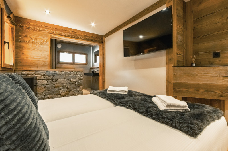 teka-chavannes-chambre-2-lit-double-location-appartement-chalet-Les-Gets