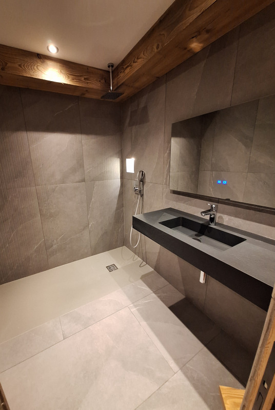 teka-chery-salle-de-bain-douche-location-appartement-chalet-Les-Gets