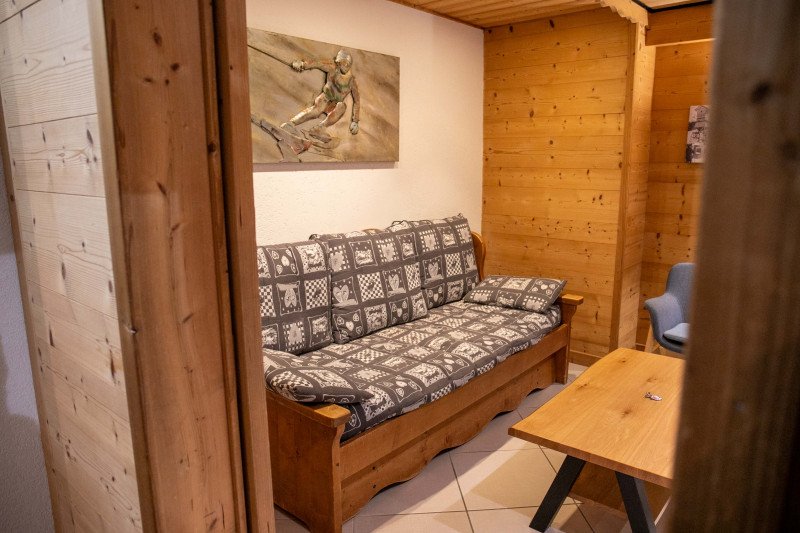 Toure-1-salon-location-appartement-chalet-Les-Gets