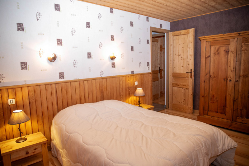 Toure-2-chambre-lit-double-location-appartement-chalet-Les-Gets