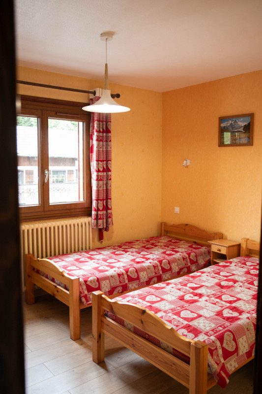 Tournier-C4-chambre-lits-simples-location-chalet-appartement-Les-Gets