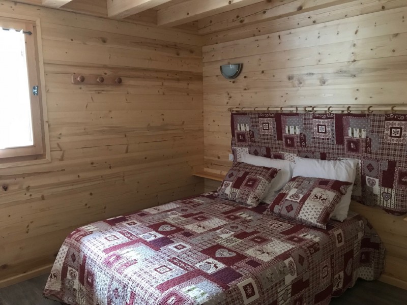 Varlope-chambre-double2-location-appartement-chalet-Les-Gets