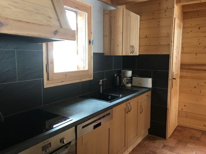 Varlope-cuisine3-location-appartement-chalet-Les-Gets