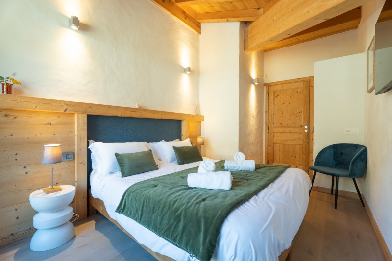 virolet-corniche-chambre3-lit-double-19382323-location-appartement-chalet-Les-Gets