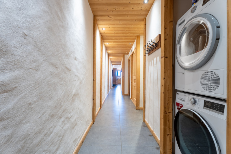 virolet-corniche-lave-linge-seche-linge-19382325-location-appartement-chalet-Les-Gets