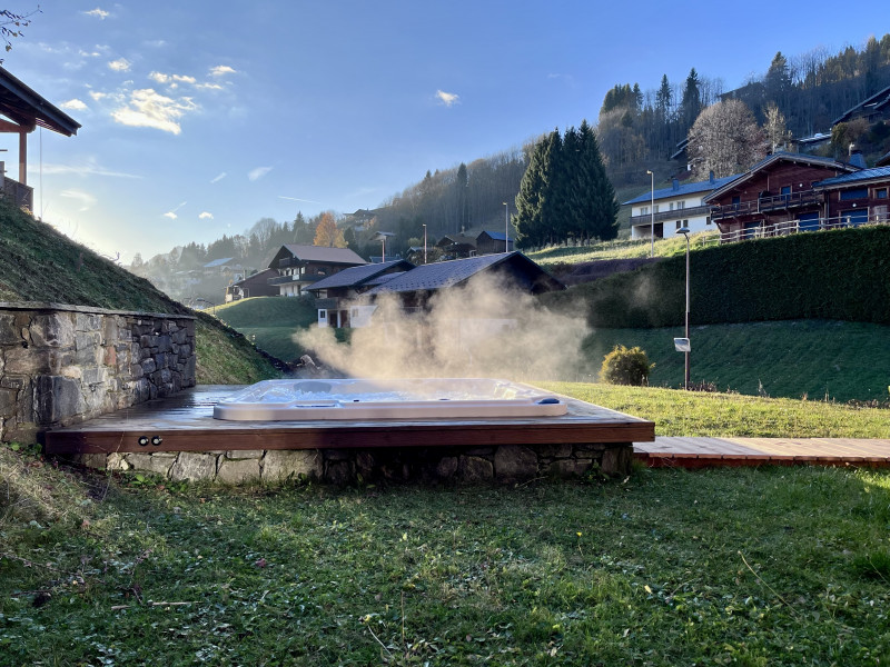Virolet-jacuzzi-location-appartement-chalet-Les-Gets