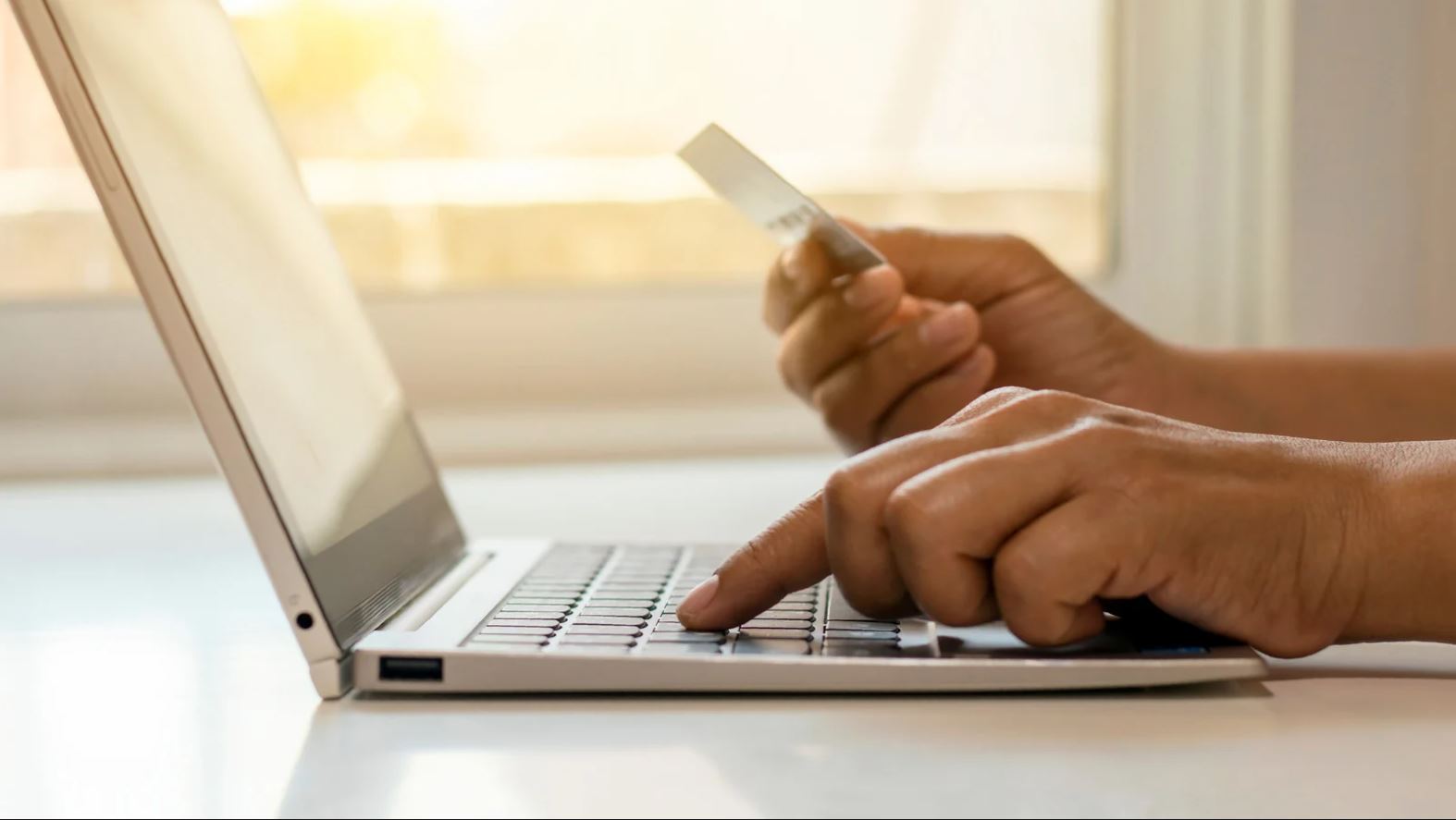 paiement-ligne-securise-17439957